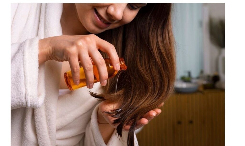 Grow hair naturally at home with powerful ingredients like kalonji, methi & curry leaves.

